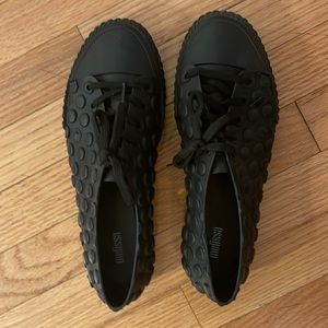 Black flat Melissa sneakers, bubble design, lace-ups, vegan materials, 9 women